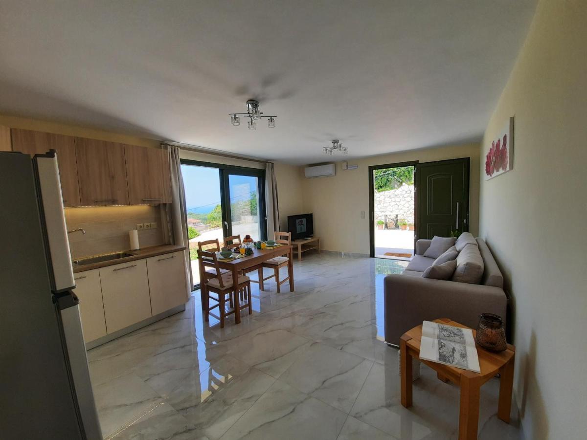 Freesia Grand Sea View Residence Svoronata Luaran gambar