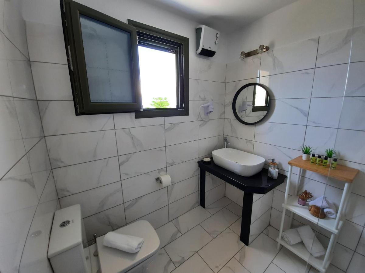 Freesia Grand Sea View Residence Svoronata Luaran gambar