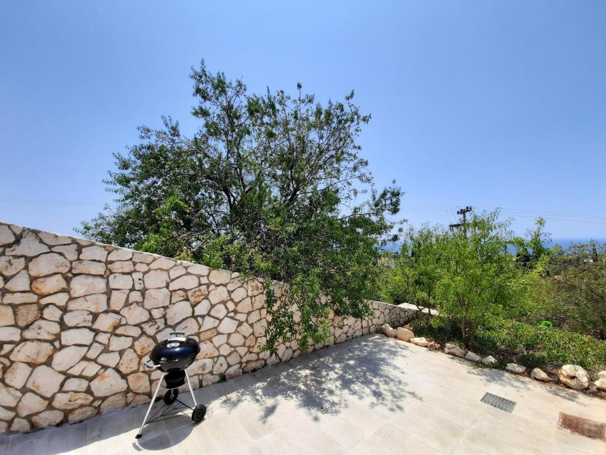 Freesia Grand Sea View Residence Svoronata Luaran gambar