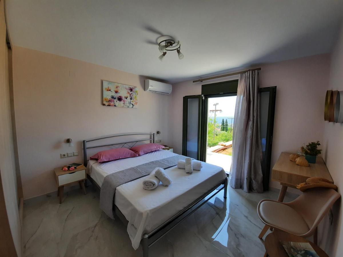 Freesia Grand Sea View Residence Svoronata Luaran gambar