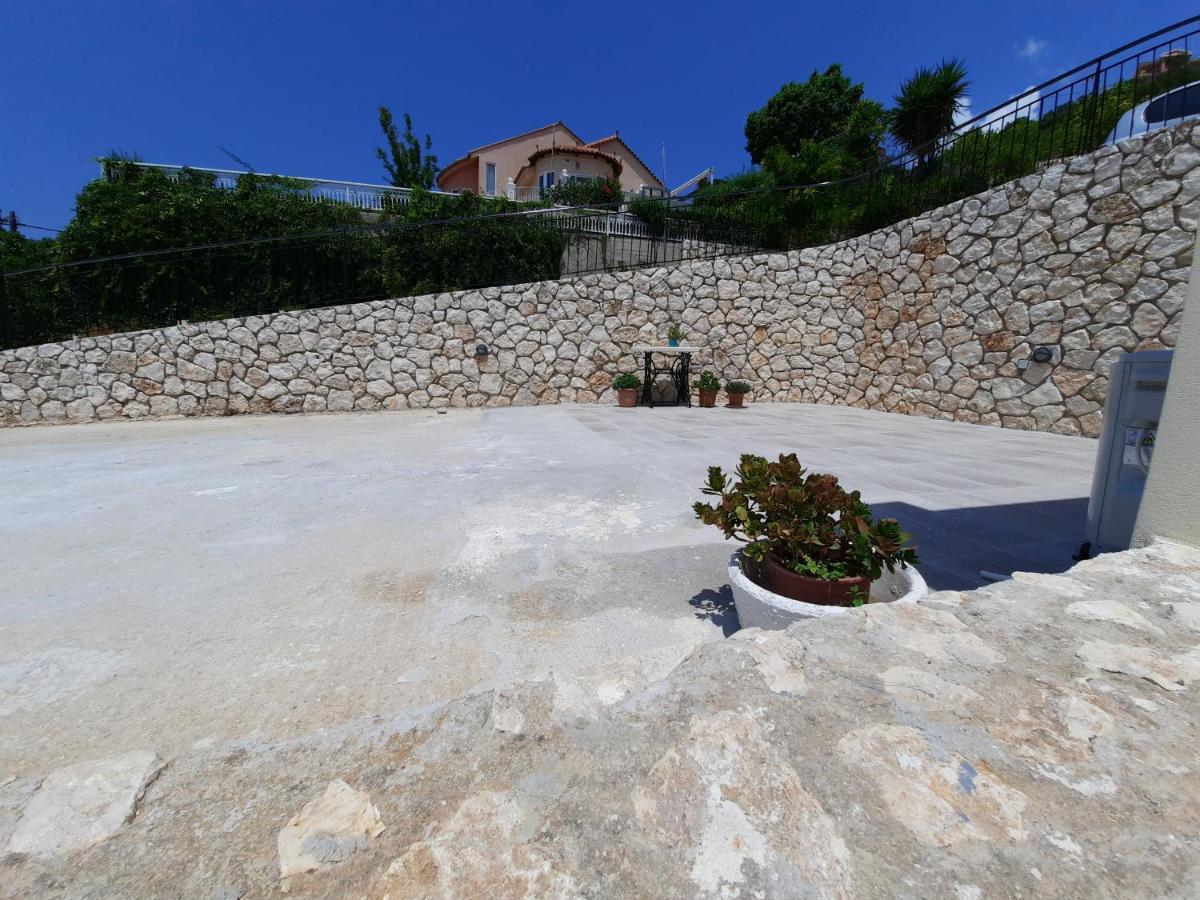 Freesia Grand Sea View Residence Svoronata Luaran gambar