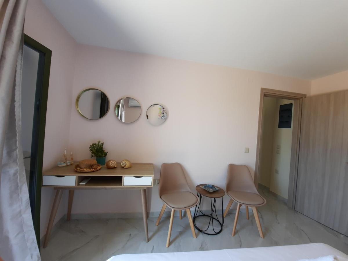 Freesia Grand Sea View Residence Svoronata Luaran gambar