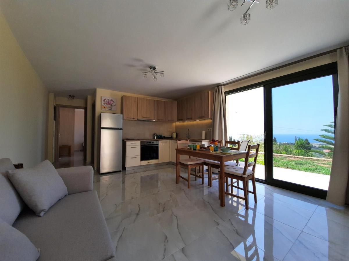 Freesia Grand Sea View Residence Svoronata Luaran gambar