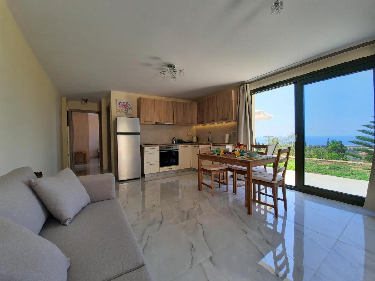 Freesia Grand Sea View Residence Svoronata Luaran gambar