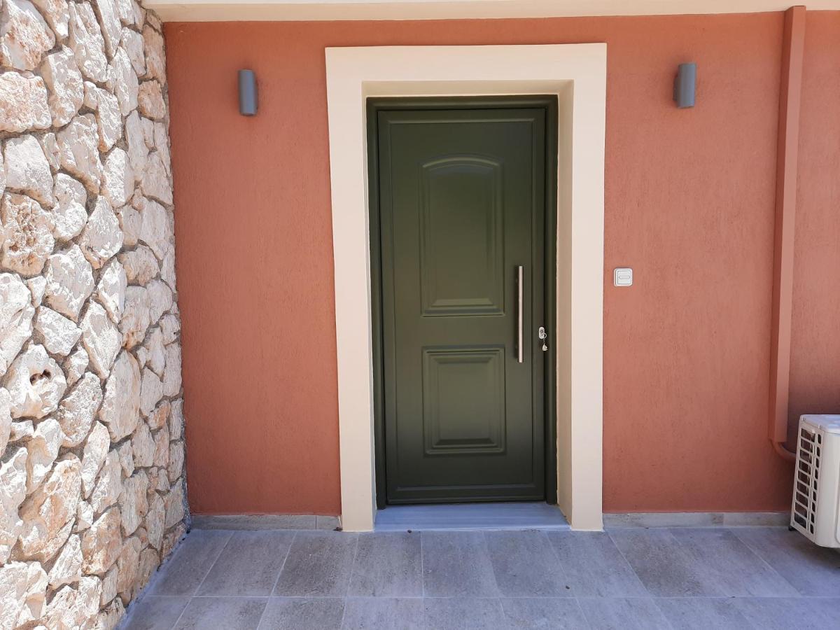 Freesia Grand Sea View Residence Svoronata Luaran gambar